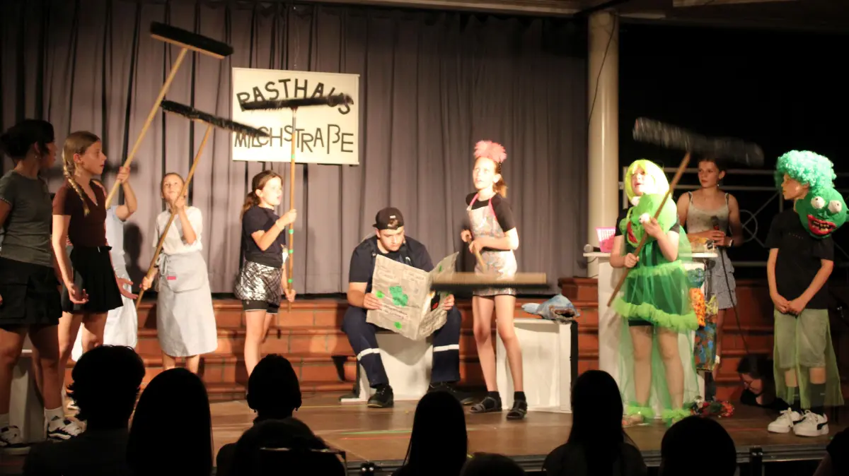 Schüler des Markgräfler Gymnasiums Müllheim führten ein Musical auf.