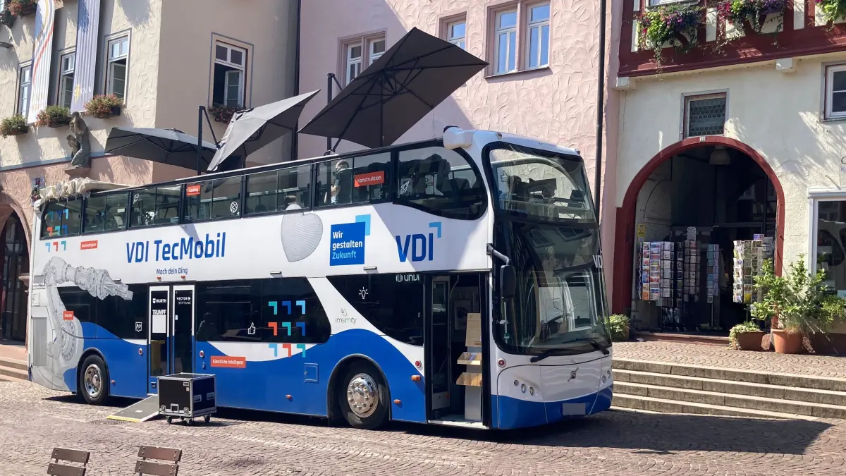 Seit Montag steht das TecMobil auf dem Marktplatz.