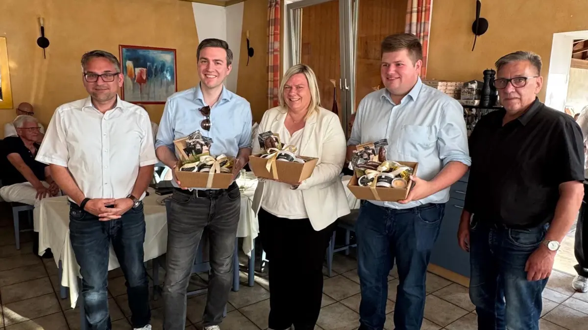 Tobias Bronner CDU Stadtverbandsvorsitzender Sulz am Neckar, Frederik Bouffier MdB, Maria-Lena Weiss MdB, Johannes Volkmann MdB, Siegfried Dölker, 2. Vorsitzender Stadtverband Sulz.