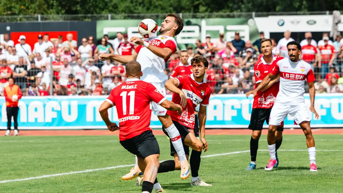 TSG Balingen vs. VFB Stuttgart, Fussball, Testspiel, Saison 2026/2027, 19.07.2026,: TSG Balingen vs. VFB Stuttgart, Fussball, Testspiel, Saison 2026/2027, 19.07.2026, Emotionen, jubel, Tor zum 0:1 durch Jovan Milosevic (VfB Stuttgart #19)
Foto: DROFITSCH/EIBNER