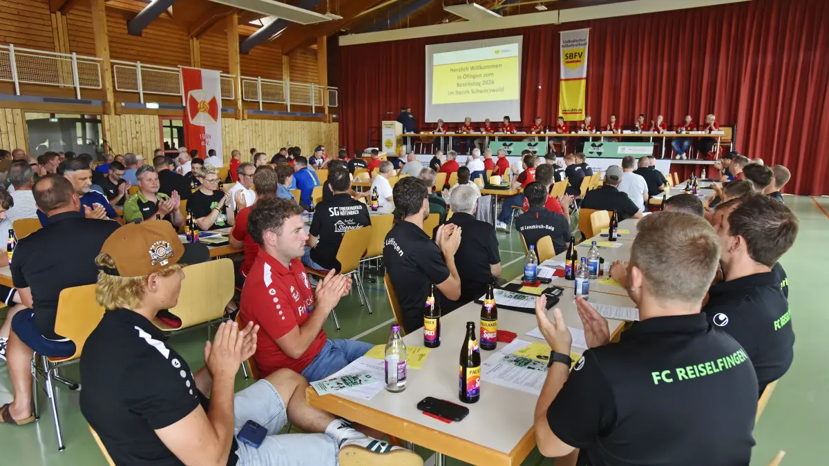 Fussball-Bezirkstag Schwarzwald in Öfingen