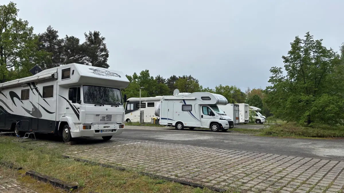Es ist gut was los, auf dem Wohnmobilstellplatz in Eisenhüttenstadt