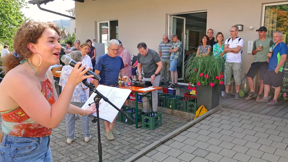 Musicaldarstellerin Kathrin Finja Meier erfreute mit ihren Songs am Spätnachmittag.