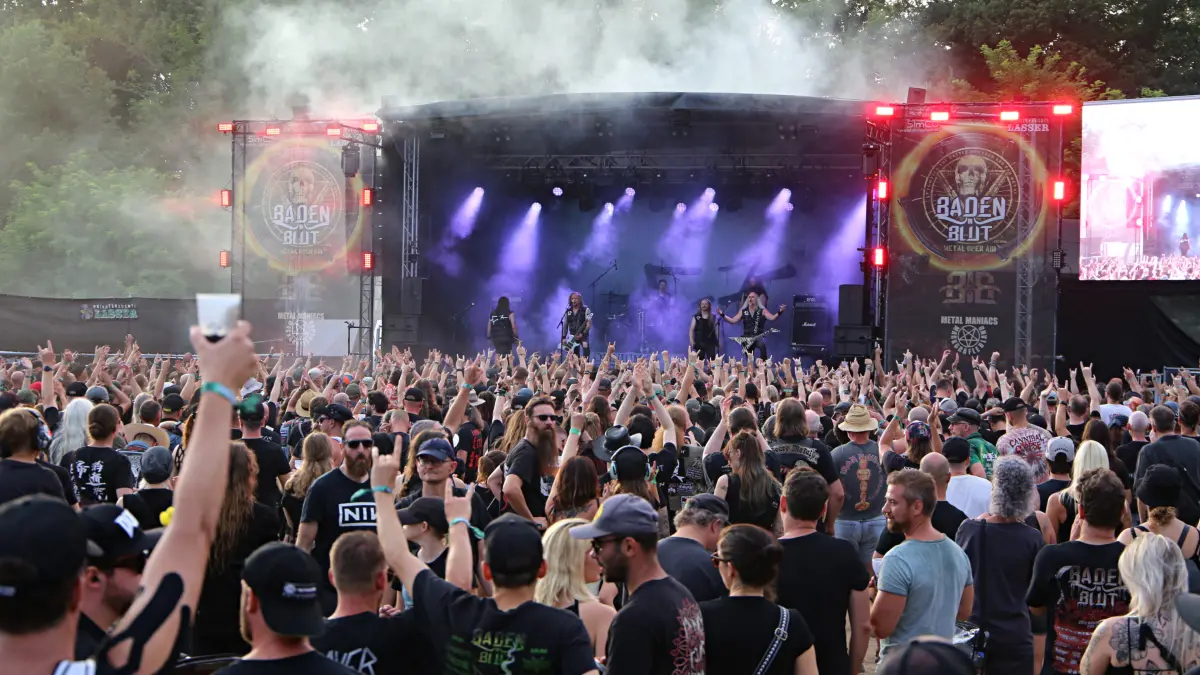 Die Stimmung beim „Baden in Blut“-Festival war auf und vor der Bühne super.