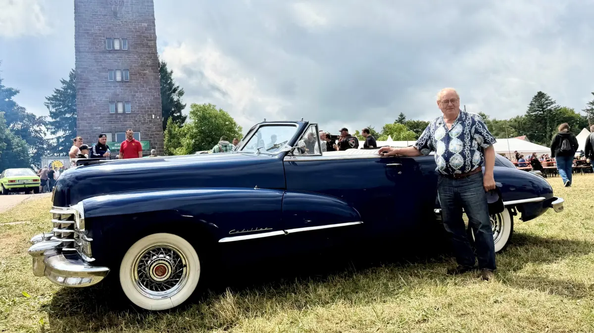 Wolfgang Reichert war mit seinem Cadillac Cabriolet BJ 1947 auf dem Dobel.