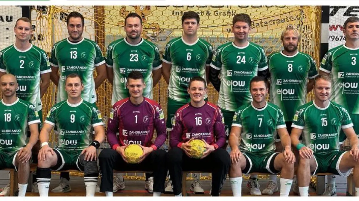 Die erste Herren-Mannschaft der Handballabteilung des Turnvereins Todtnau im Jubiläumsjahr: Mit 150 Aktiven, darunter rund 100 Jugendlichen,sind die Handballer die größte Abteilung des Vereins.