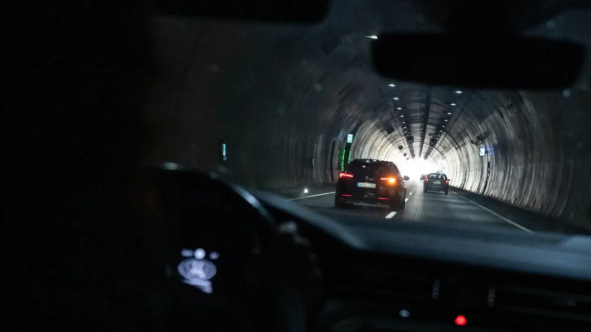 Keine Panik im Tunnel: Regelmäßig tief ein- und ausatmen hilft, die Nerven zu beruhigen.