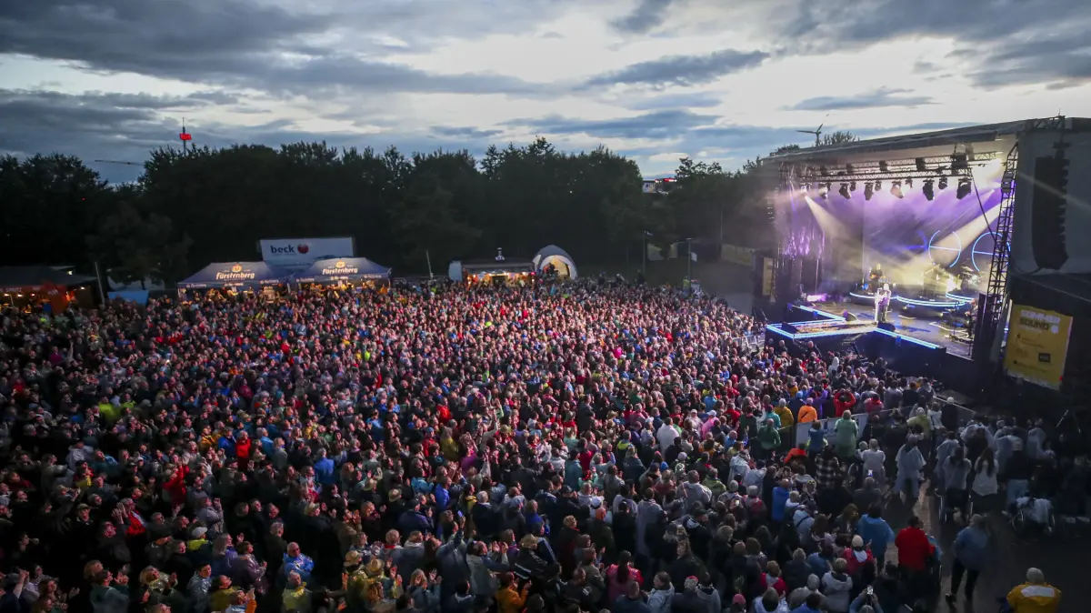Eine unbeschreibliche Atmosphäre herrscht beim Sommersound VS, wenn die Dämmerung hereinbricht.