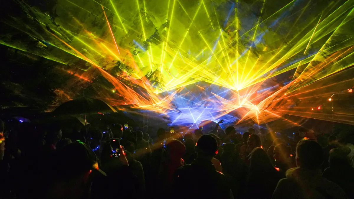 Eine spektakuläre Lasershow ist seit einigen Jahren der Höhepunkt des Bad Bellinger Lichterfests.