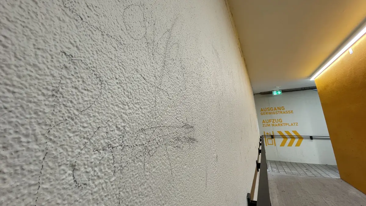 Schon gut ein Jahr nach ihrer Eröffnung ist die St. Georgener Tiefgarage mit Schmierereien verunstaltet. Und nicht nur hier sind Vandalen am Werk.