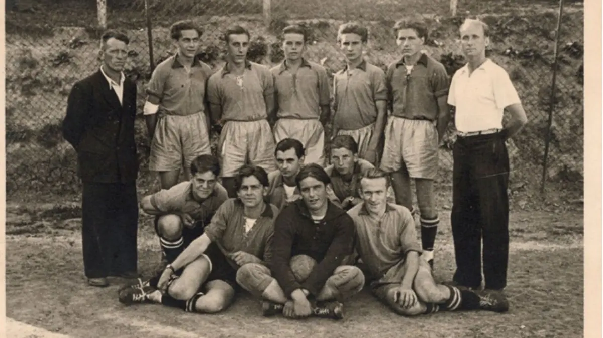 Lang ists her. 1951 wurde der SC Lindenhof gegründet.