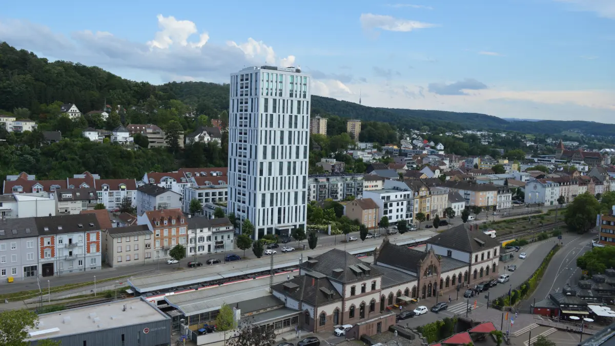Die Stadt Lörrach muss den eingeschlagenen Weg der Haushaltskonsolidierung weiter konsequent gehen. Oberbürgermeister Jörg Lutz aber zeigte sich im Pressegespräch auch optimistisch.
