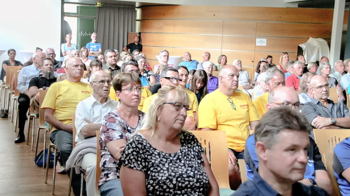 Gut besucht war die Infoveranstaltung zum Bad Dürrheimer Freizeitbad Minara im Kurhaus.