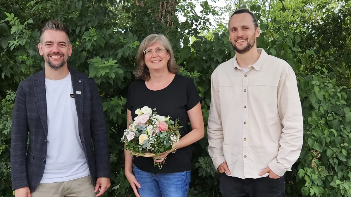 Bürgermeister Oliver Valha (links) und Hauptamtleiter Thomas Bräuning begrüßten Eva-Dominique Wagner nun auch ganz offiziell als Rektorin.
