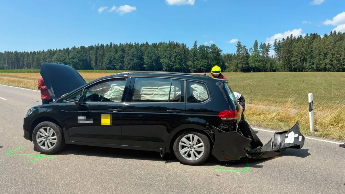 Ein Unfall hat sich auf der B462 ereignet.