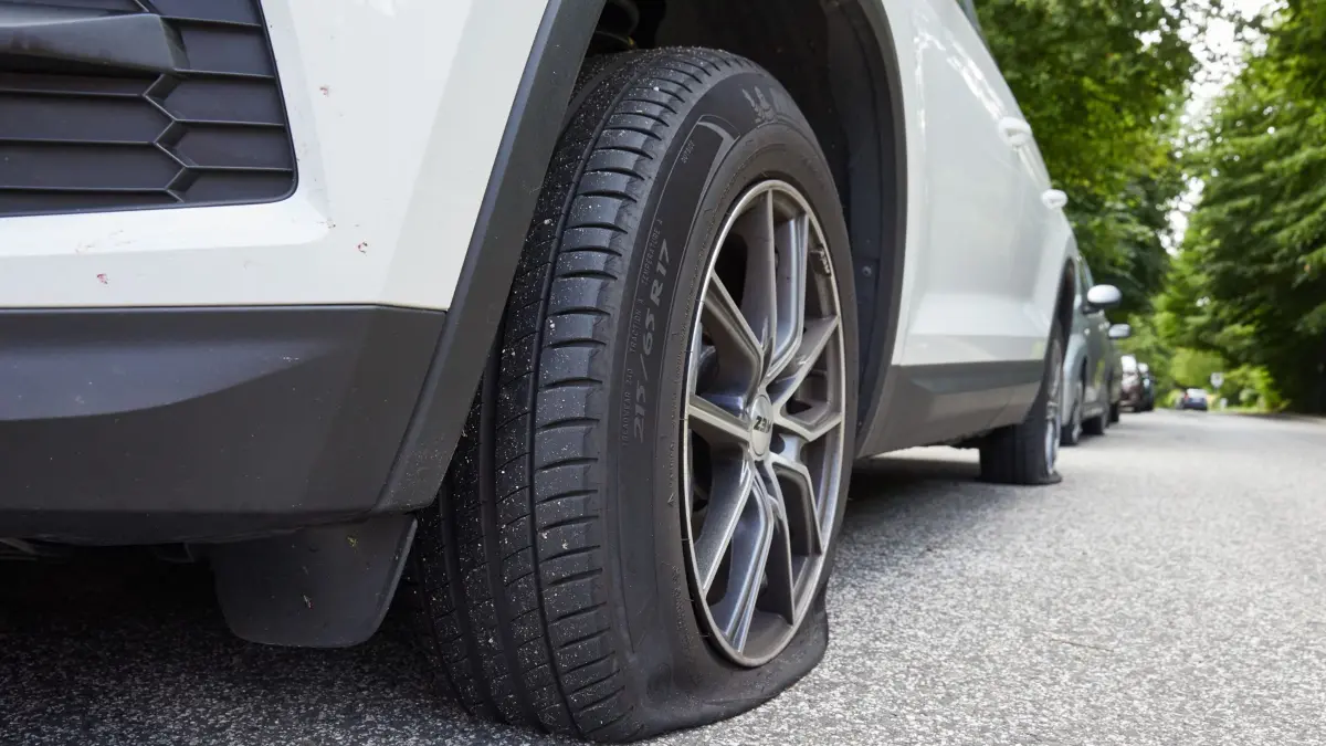 Sachbeschädigung an Autos ist kein Einzelfall: Die Polizei registriert in Deutschland jedes Jahr rund 100.000 bis 120.000 Fälle. (Symbolbild)