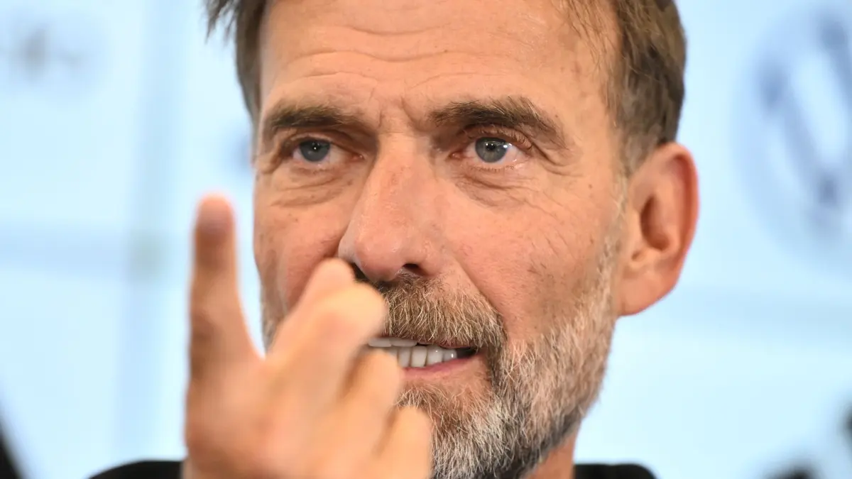 DFB-Pressekonferenz - Vorstellung neuer Bundestrainer: 24.07.2026, Hessen, Frankfurt/Main: Fußball, DFB, Nationalmannschaft, Pk zur Vorstellung des neuen Bundestrainers, Jürgen Klopp spricht bei einer Pressekonferenz. Foto: Florian Wiegand/dpa +++ dpa-Bildfunk +++