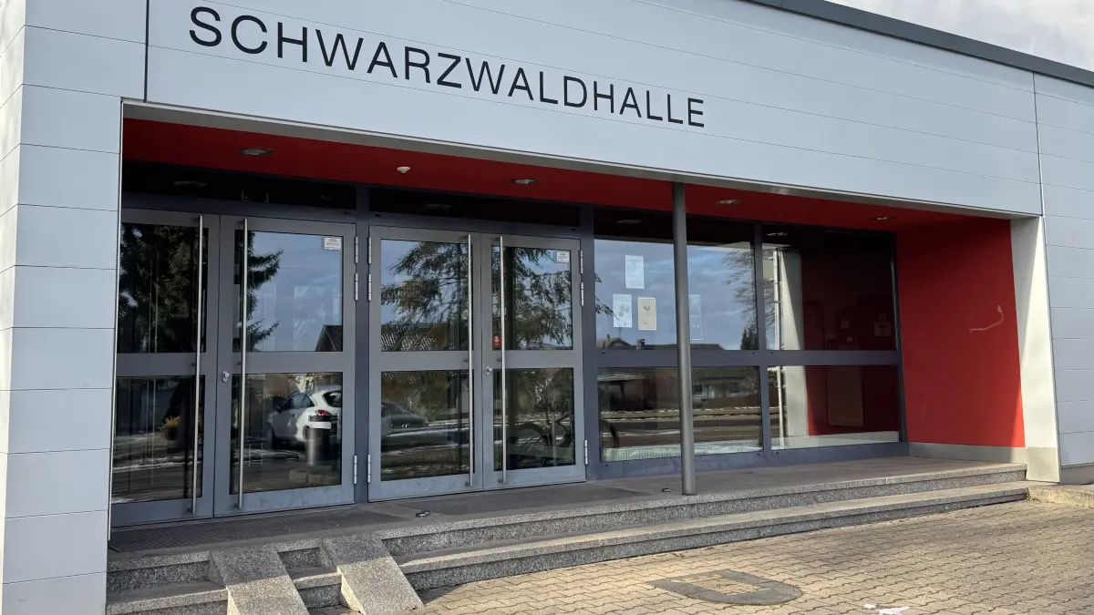 Die Schwarzwaldhalle in Altburg wird saniert.