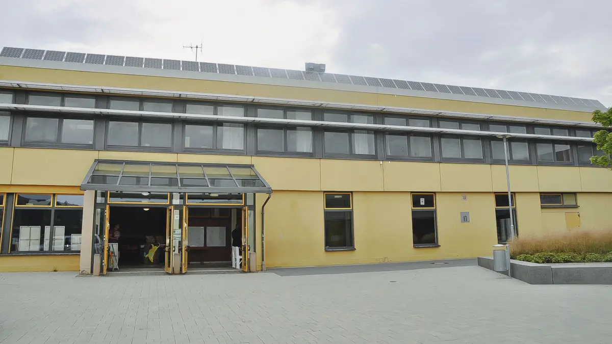 Die fortlaufende Sanierung der Eichbergschule soll kontinuierlich weiter umgesetzt werden.