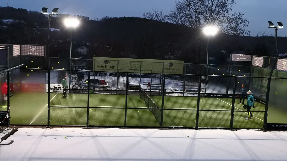 Der Padel-Platz in Hausen. Der TC Grün Weiß Hausen feiert an diesem Wochenende sein 50-jähriges Bestehen.