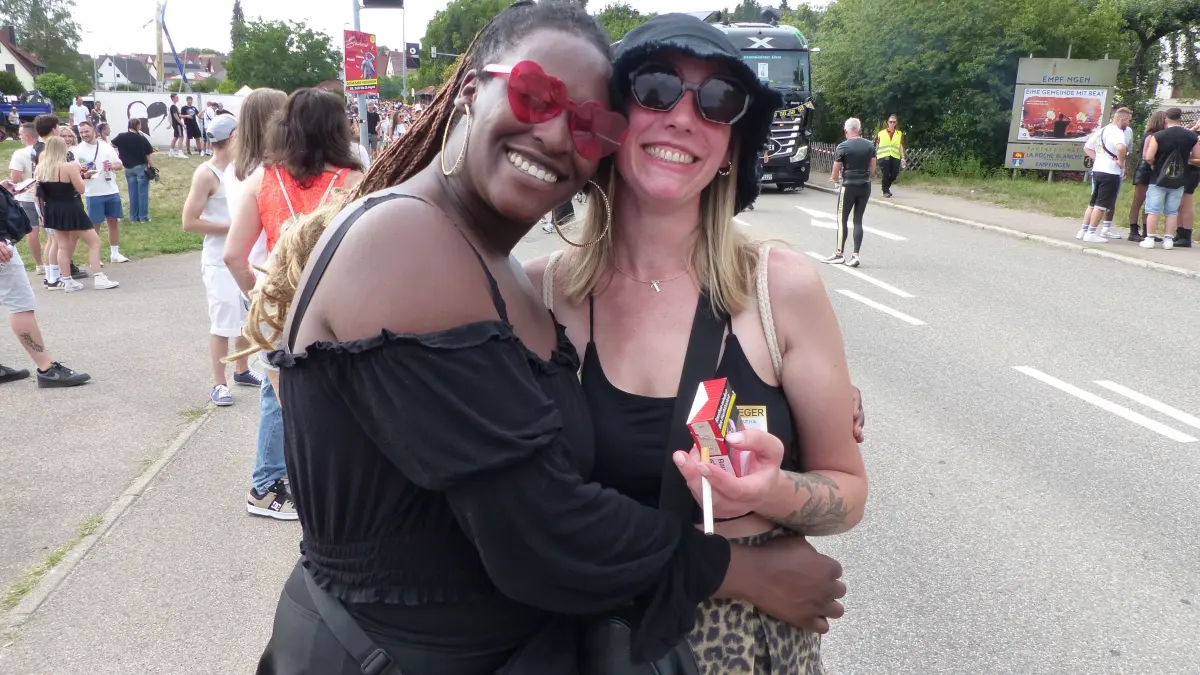 Tausende Besucher feiern die 25. Beatparade in Empfingen.
