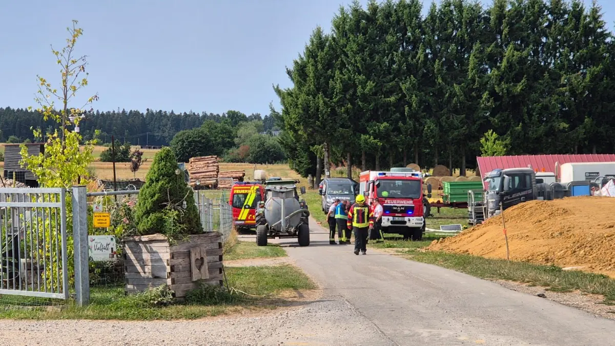 Traktorbrand und Flächenbrand Aichhalden