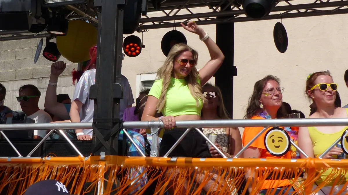 Tausende Besucher feiern die 25. Beatparade in Empfingen.