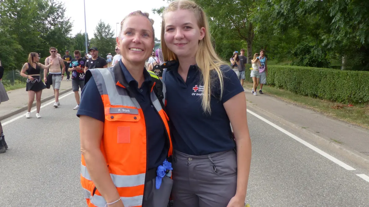 Tausende Besucher feiern die 25. Beatparade in Empfingen.