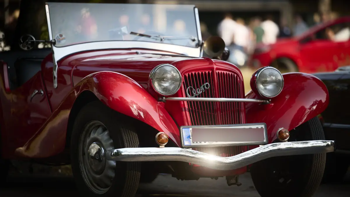 KEINEN AUSSCHNITT MACHEN Remstal-Klassic: KEINEN AUSSCHNITT MACHEN
Waiblingen, DEU, 26.07.2026
Remstal-Klassic. Oldtimer Rally.
No model release. Kein Einverständnis für Werbung, keine Weitergabe an Dritte.
Abgebildete Personen haben der Veröffentlichung in der STZN zugestimmt.