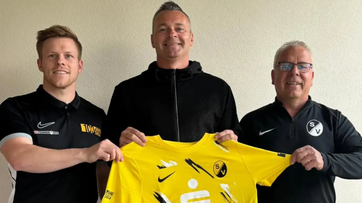 Karsten Kalt (Mitte) ist der neue Trainer der Oberschopfheimer. Er war selbst schon Spieler im Friesenheimer Ortsteil.