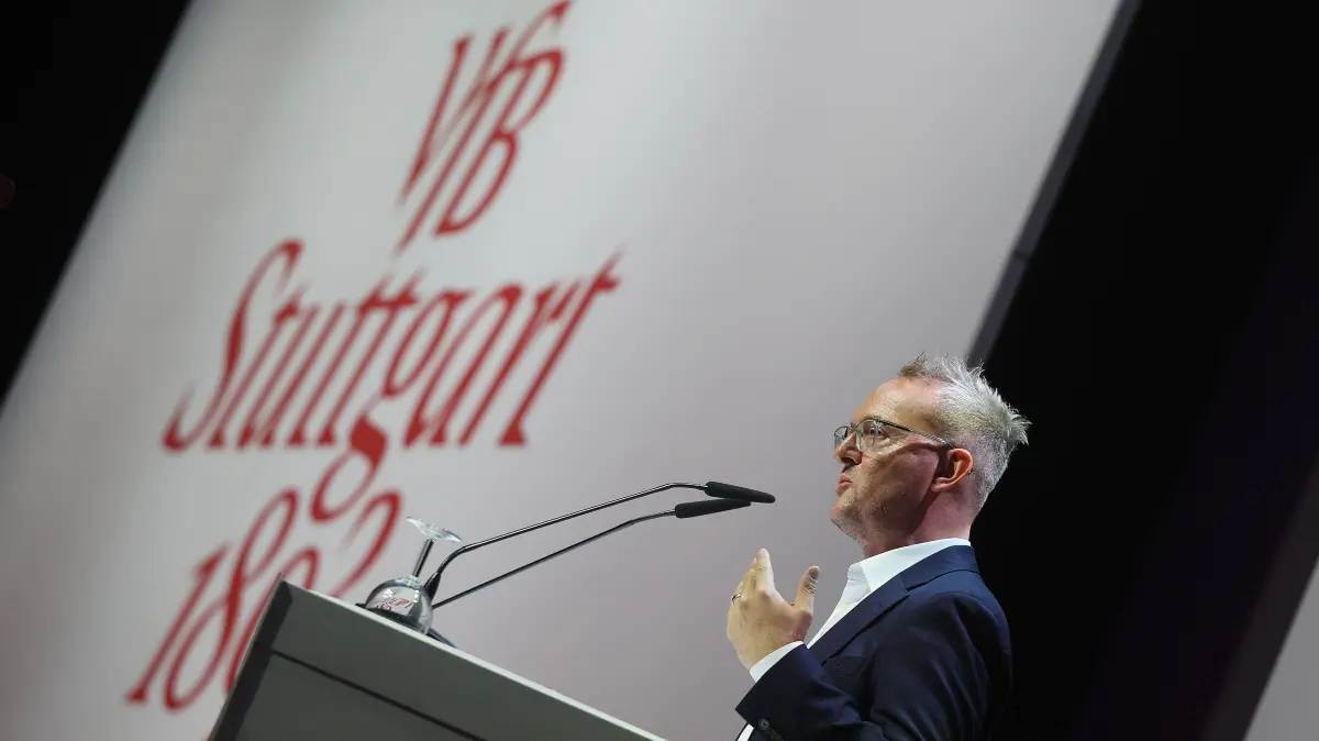 Stuttgart , VfB Stuttgart Mitgliederversammlung 2026 , Alexander Wehrle Vorstandsvorsitzender der VfB Stuttgart 1893 AG *** Stuttgart, VfB Stuttgart 2026 General Meeting, Alexander Wehrle, Chairman of the Board of VfB Stuttgart 1893 AG