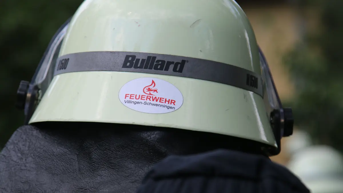 Die Feuerwehr ist bei einem Dachstuhlbrand in VS-Zollhaus im Einsatz.