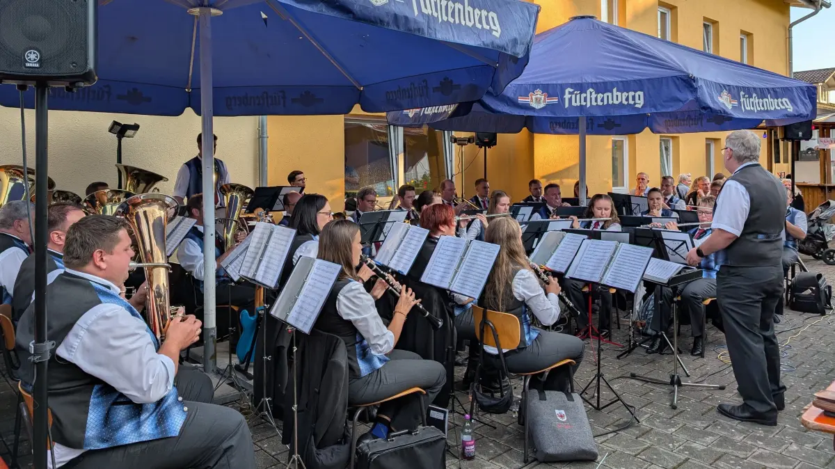 Verschiedene Musikvereine aus der Umgebung, wie im vergangenen Jahr unter anderem der Musikverein Harmonie Gutmadingen, sorgen für die musikalische Umrahmung. (Archovfoto)