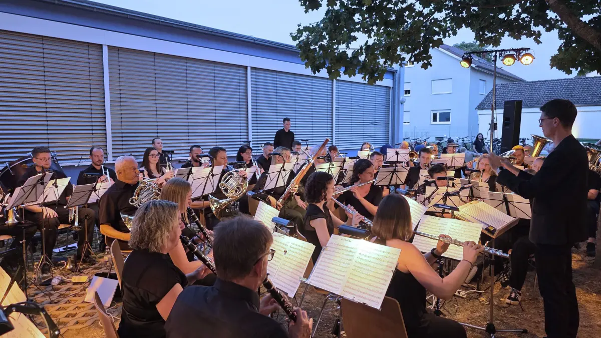 Die Musikkapelle Grafenhausen spielte zum letzten Mal unter der Leitung von Dirigent Steffen Jäger.