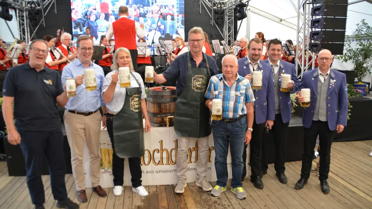 Das Bier fließt, die Party kann beginnen.