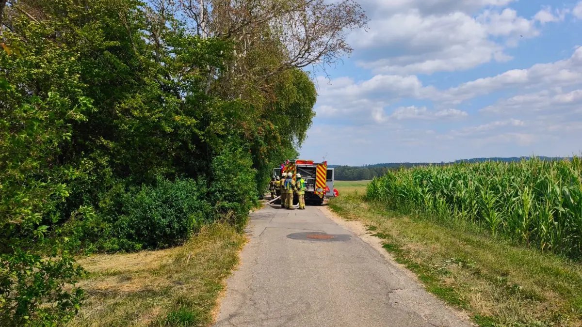 Die Feuerwehr ist bei einem Dachstuhlbrand in VS-Zollhaus im Einsatz.