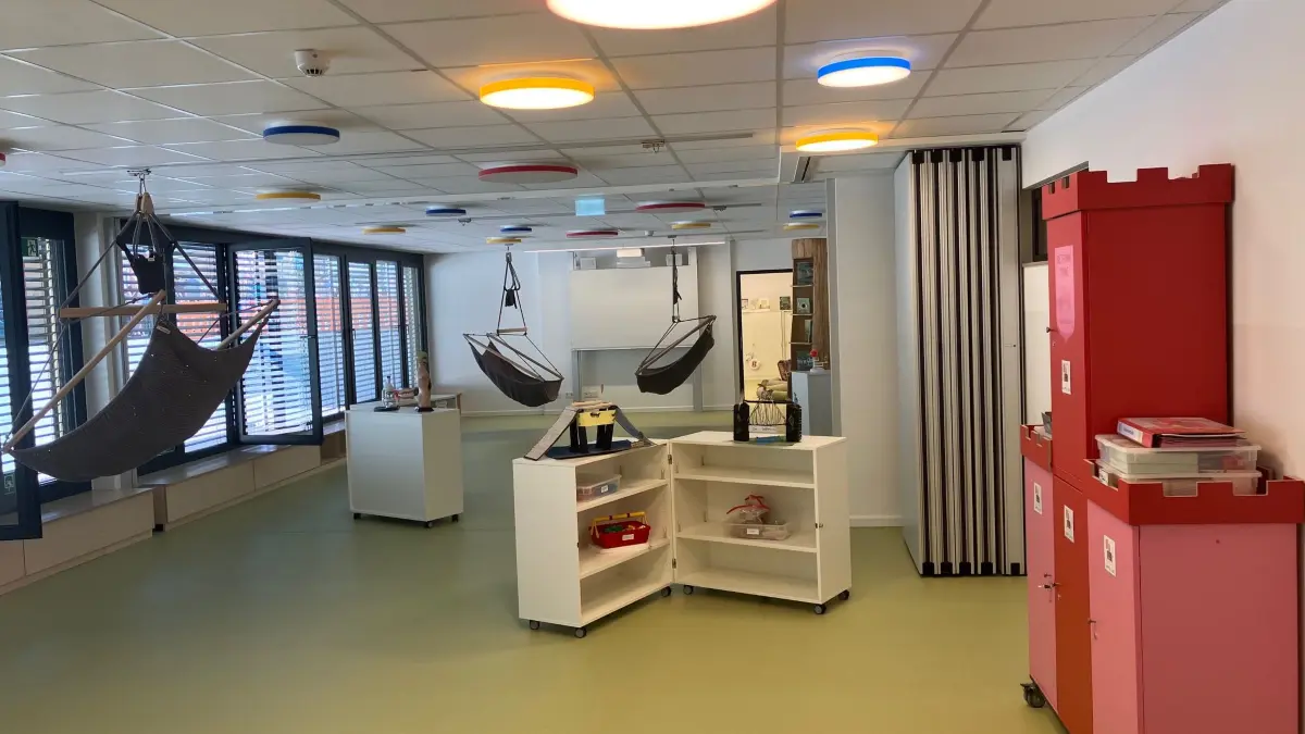 Der Erweiterungsbau der Oberbaldinger Ostbaarschule ist nahezu fertig, hier ein erster Blick ins Innere.