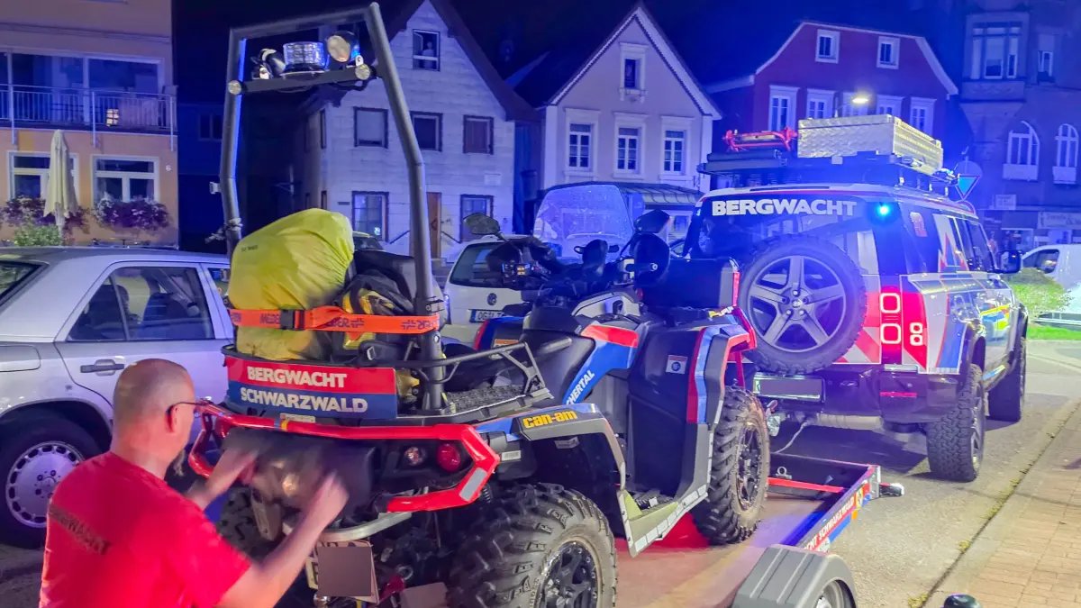 Waldbrand in Oppenau. Ein Waldgebiet von rund 3.000 Quadratmetern steht in Flammen.