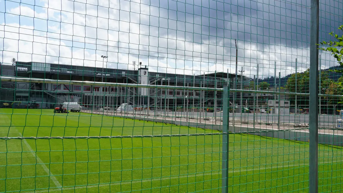 Der Rasenplatz wird bereits seit 2025 für das Training des Frauen-Bundesliga-Teams genutzt.