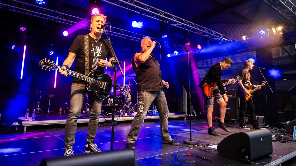„Big Balls“ waren bei „Double Stage“ der Headliner am Samstagabend.