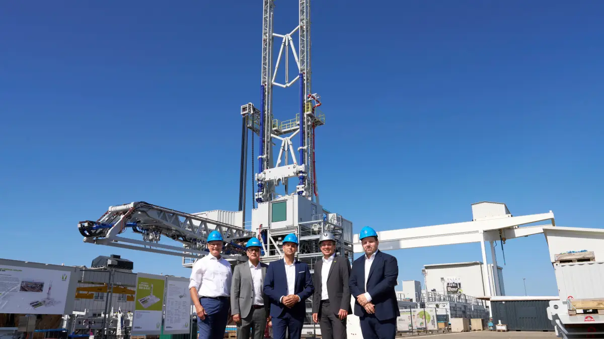 Werden künftig gemeinsam Geothermie-Bohrungen vornehmen (von links): Badenova Wärmeplus Geschäftsführer Klaus Preiser, Herrenknecht Vertical Geschäftsführer Ulrich Hahne, Badenova CEO Hans-Martin Hellebrand, Herrenknecht-CFO Michael Sprang, Badenova Vorsitzender Dirk Sattur