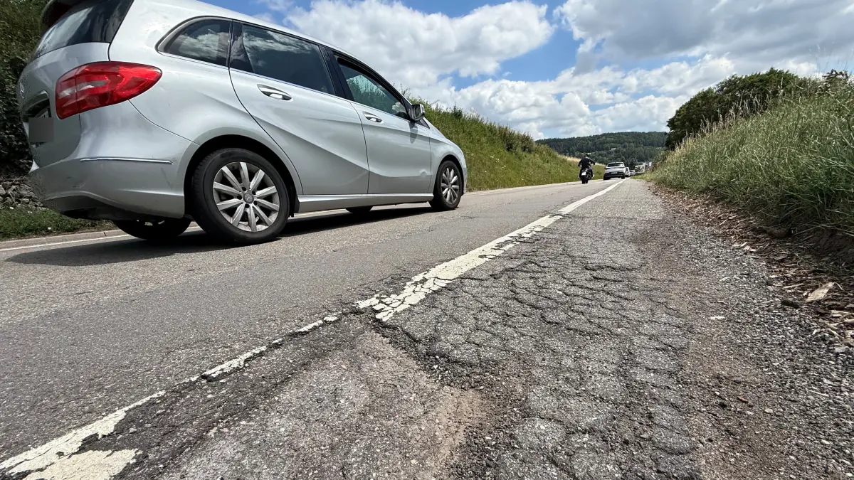 Das letzte Teilstück der L von Egenhausen nach Oberschwandorf wird saniert.
