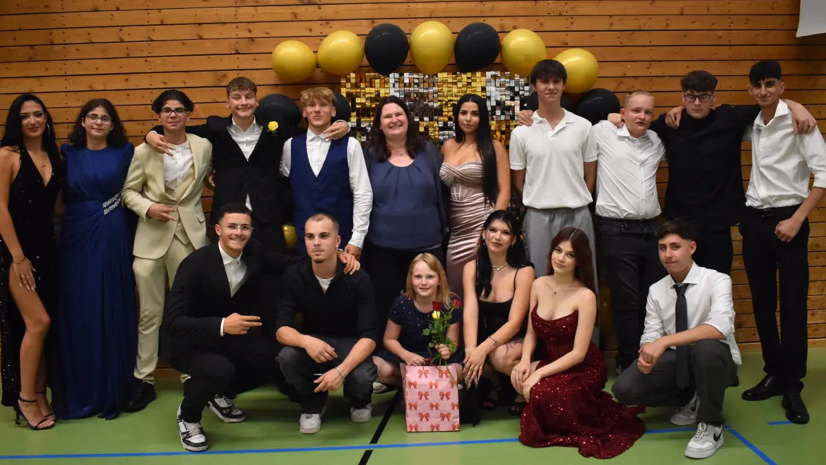 Die Abschlussklasse 10 der Erna-Brehm-Schule