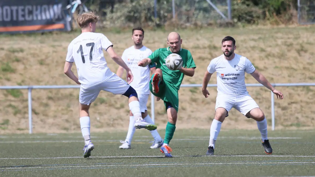 Die SG Bösingen II/Beffendorf ließ nicht nur im Halbfinale beim 2:0 gegen die SpVgg Oberndorf nichts anbrennen und sicherte sich am mit 3:1 gegen die SpVgg Bochingen den Gewinn der Oberndorfer Stadtmeisterschaften.