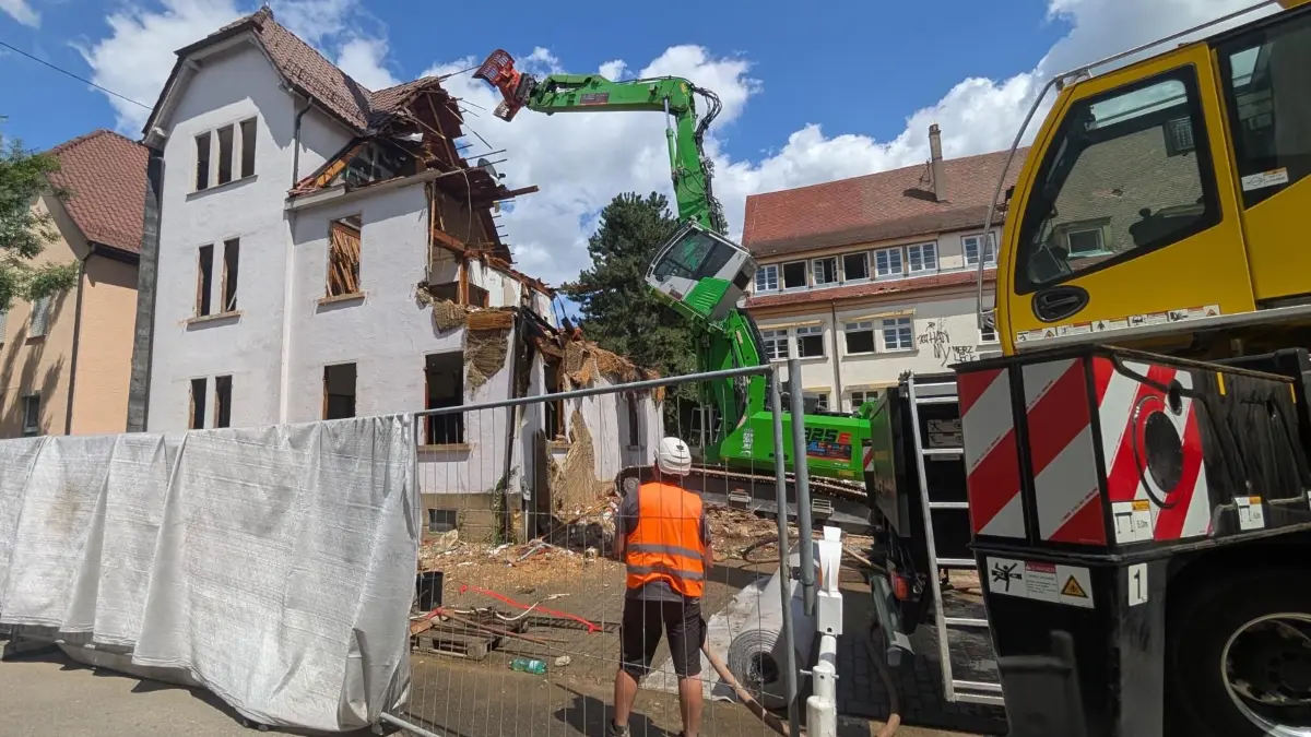 Abriss der alten Sozialstation in Rottenburg, Neubau EBG, Eberhardstraße