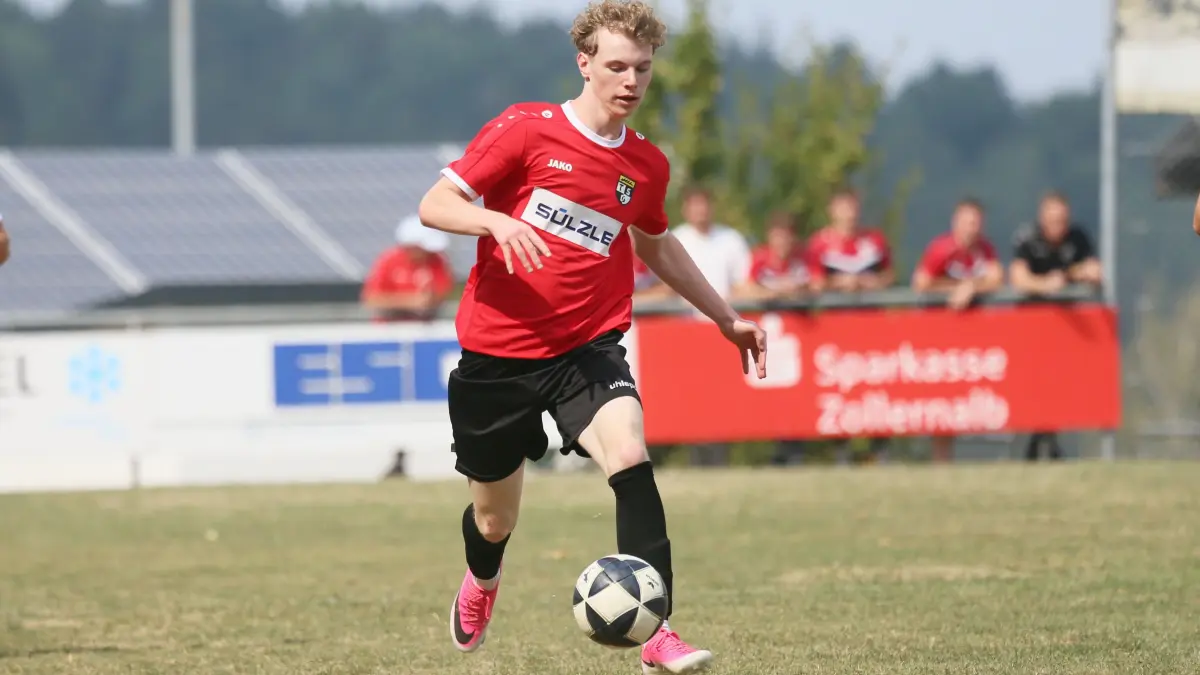 David Hallas
TSG Balingen
U19
A-Jugend