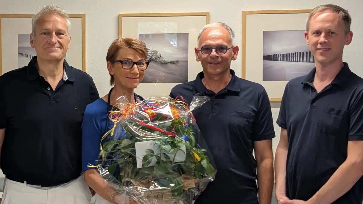 Bürgermeister Martin Ragg (von links) freut sich, dass mit Andreas Hummel, Sabine Petzold, Richard Fuß und Philipp Schatz künftig sogar vier Ärzte in Niedereschach die gute und bewährte hausärztliche Versorgung in Niedereschach garantieren.