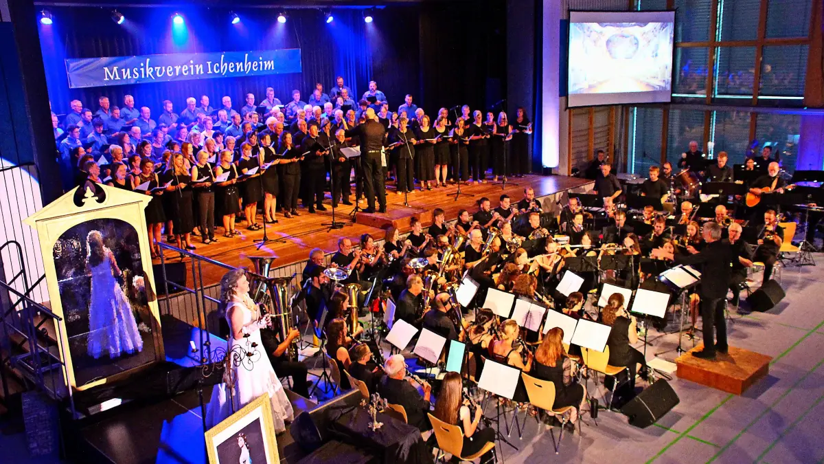 Musiker, Sänger und Solisten haben beim Musicalabend in der Langenrothalle in Ichenheim großes Können gezeigt.