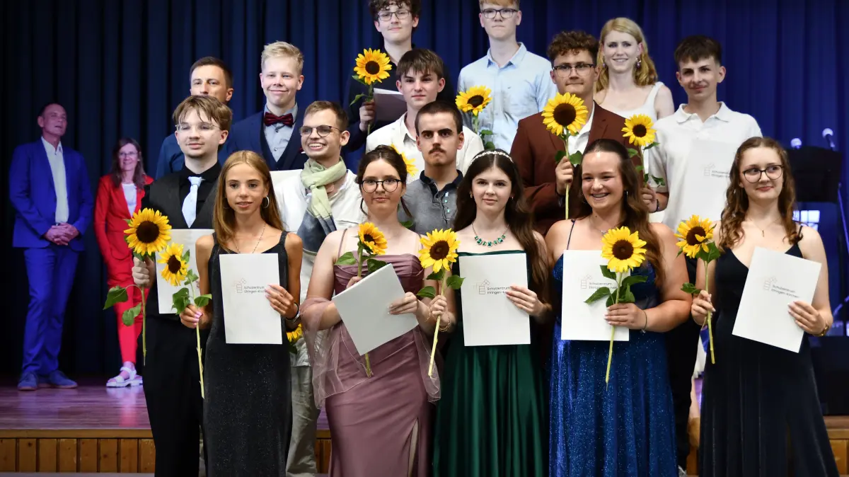 Die Klasse 10a freut sich über den erfolgreichen Abschluss und den gemeinsamen letzten Abend am Schulzentrum Efringen-Kirchen.