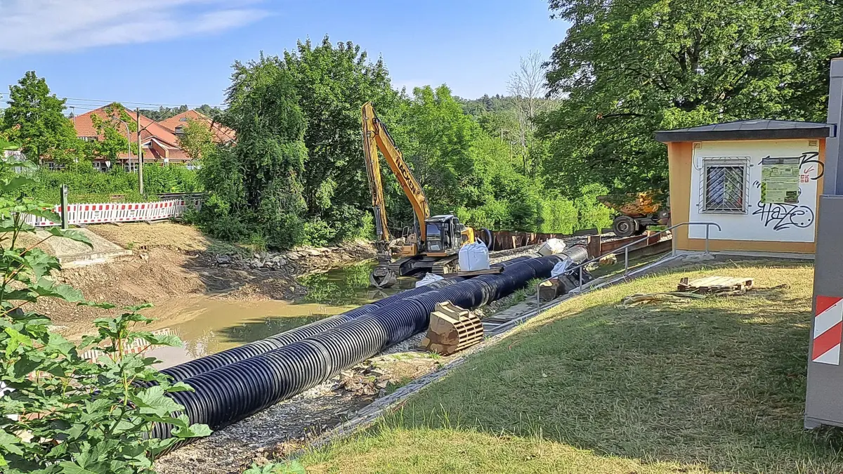 Pegel in der Brigach in Donaueschingen wird umgebaut, die Folgen des Klimawandels werden sichtbar.